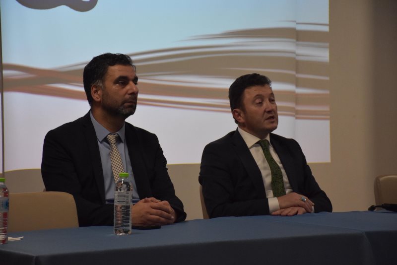 Özdemir, Öğrenciler Ve Personelle Buluştu