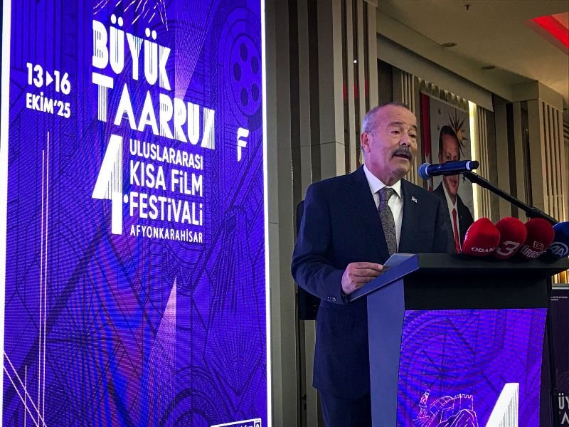 “Sanat, Milletimizin Diriliş Ruhunu Dünyaya Anlatıyor”