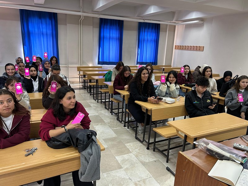 Sinanpaşa MYO Öğrencilerine Güvenlik Ve Kades Bilgilendirmesi Yapıldı