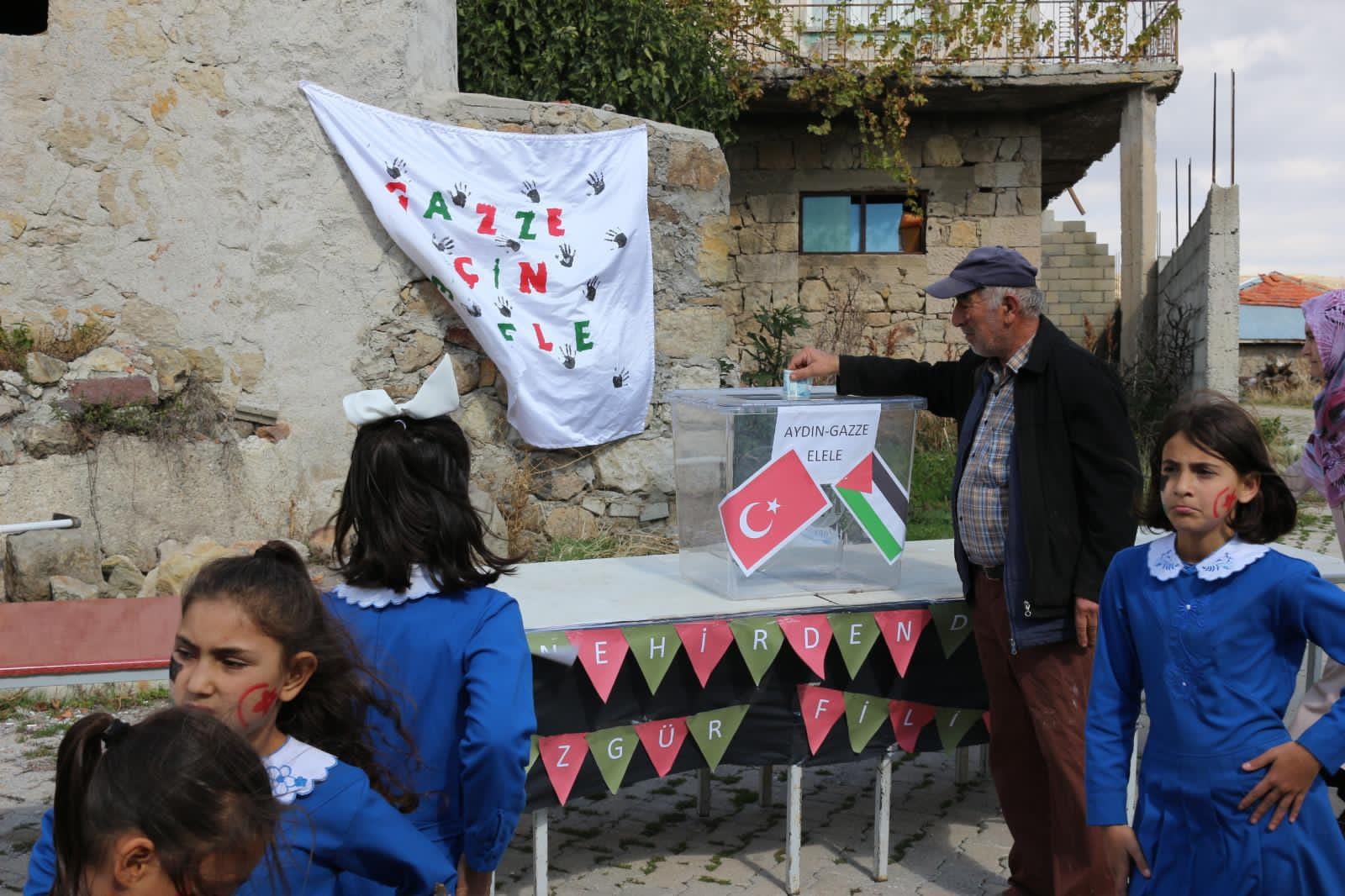 Şuhut Aydın Köyü İlkokulu’ndan Gazze İçin Anlamlı Etkinlik