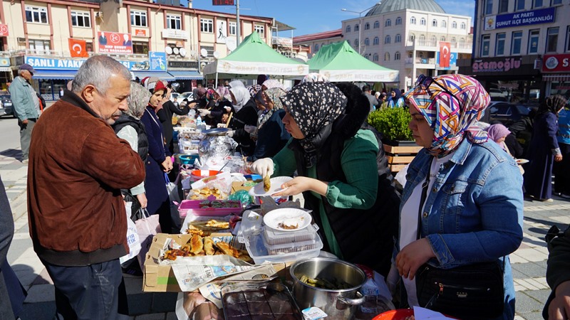 Şuhut’ta Gazze İçin Yardım Kermesi Düzenlendi