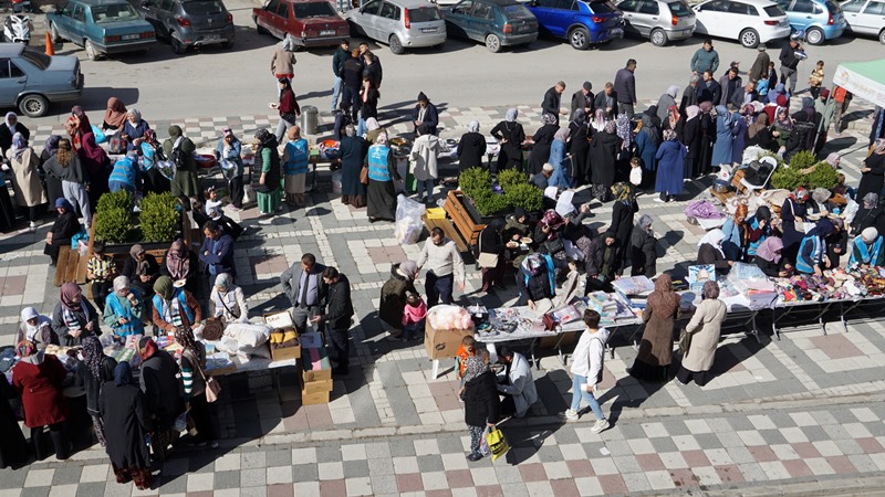 Şuhut’ta Gazze İçin Yardım Kermesi Düzenlendi