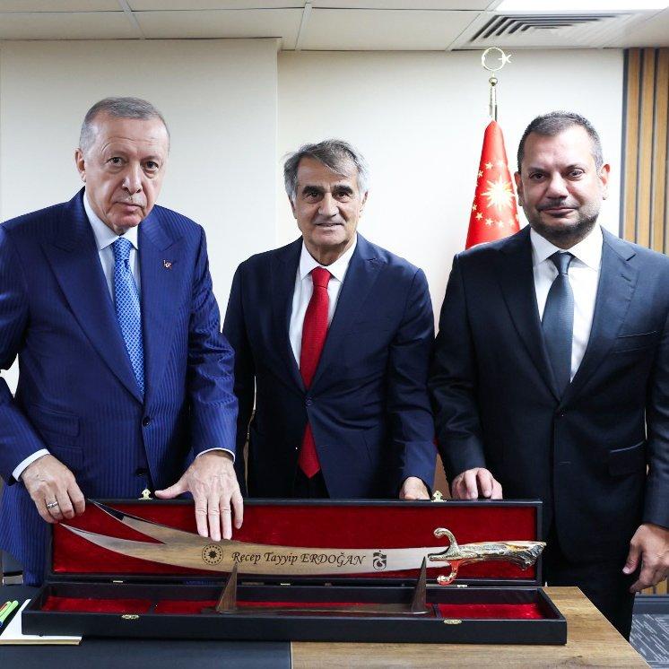 Trabzonspor’dan Cumhurbaşkanı Erdoğan’a Anlamlı Hediye