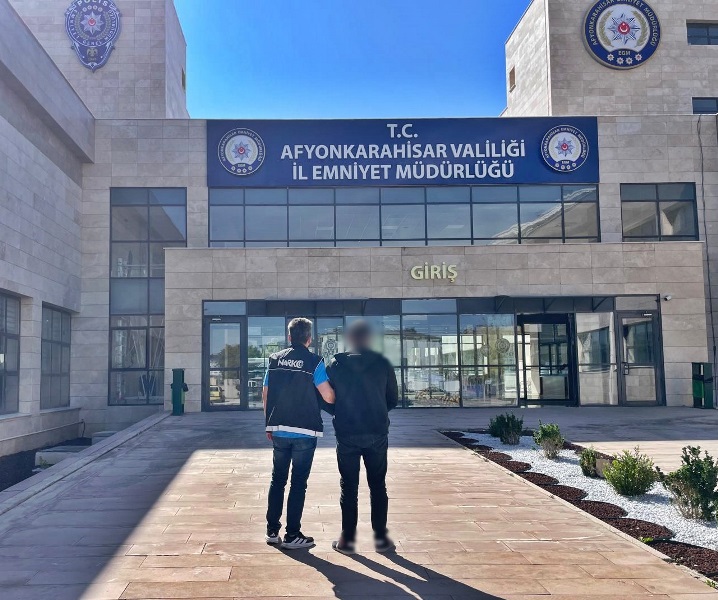 Uyuşturucu Suçundan Aranan Şahıs Yakalandı!