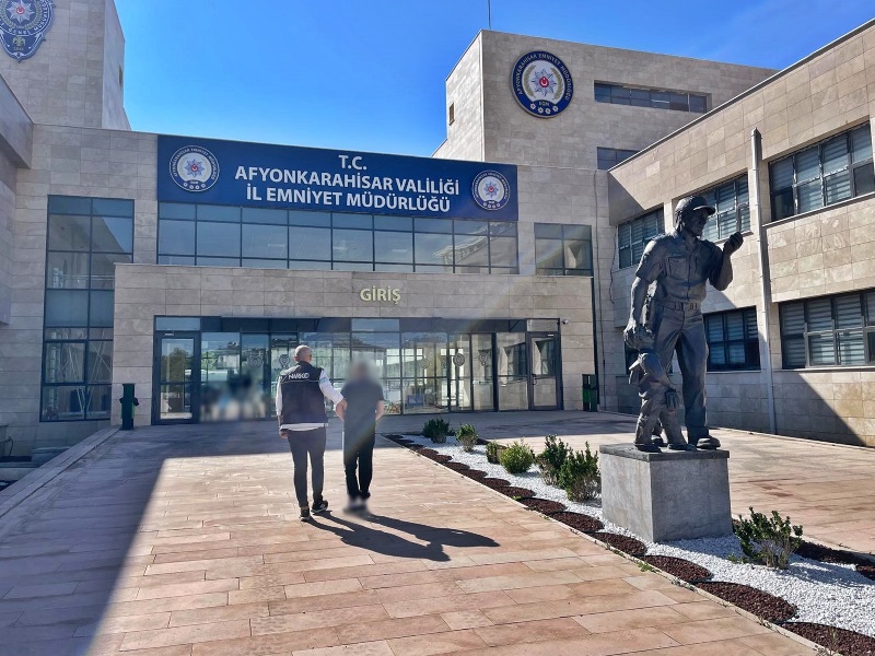 “Uyuşturucu Ticareti” Suçundan Aranan Şahıs Yakalandı