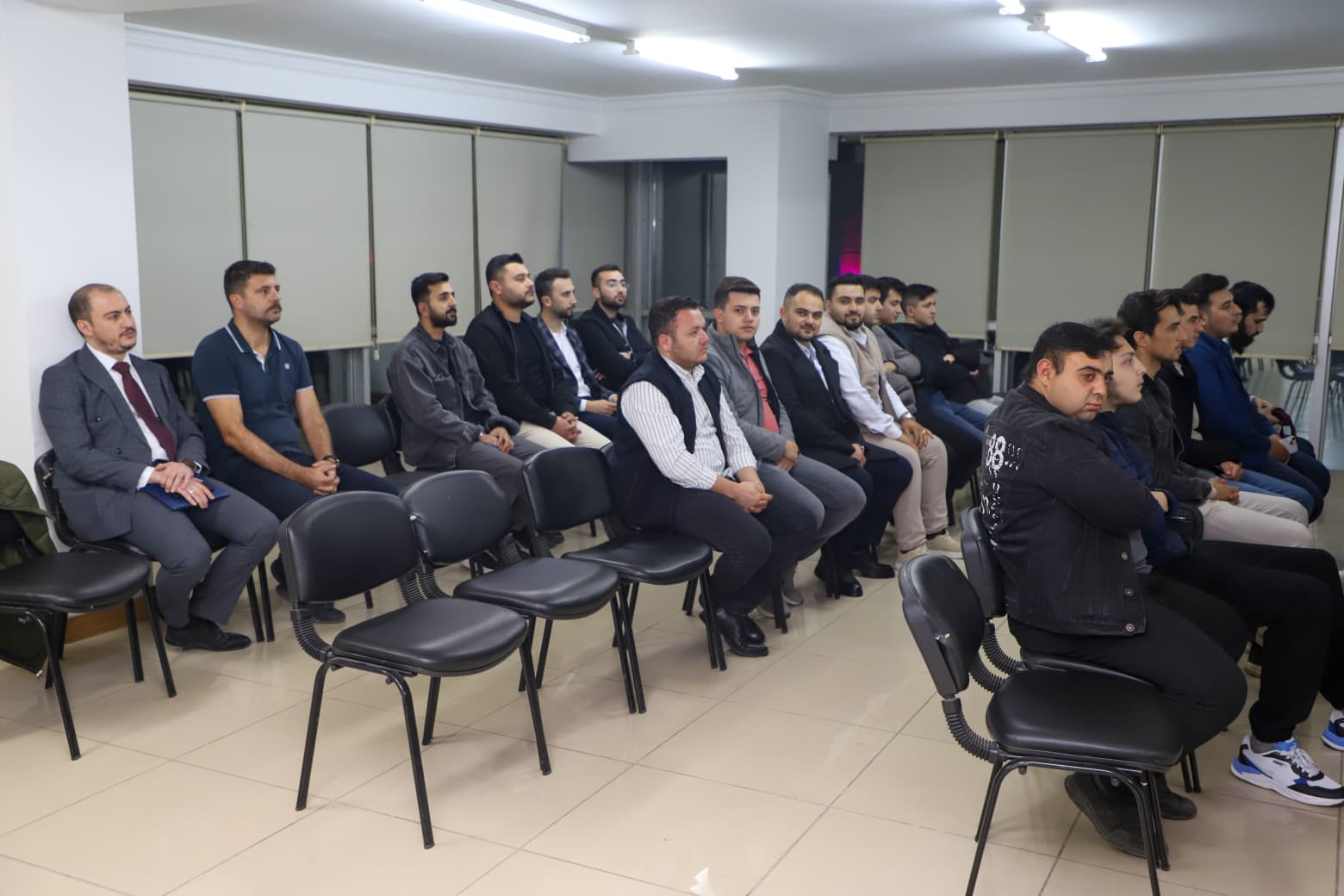 AK Parti Teşkilatına Prof. Dr. Yaman'dan Beden Dili ve Protokol Eğitimi