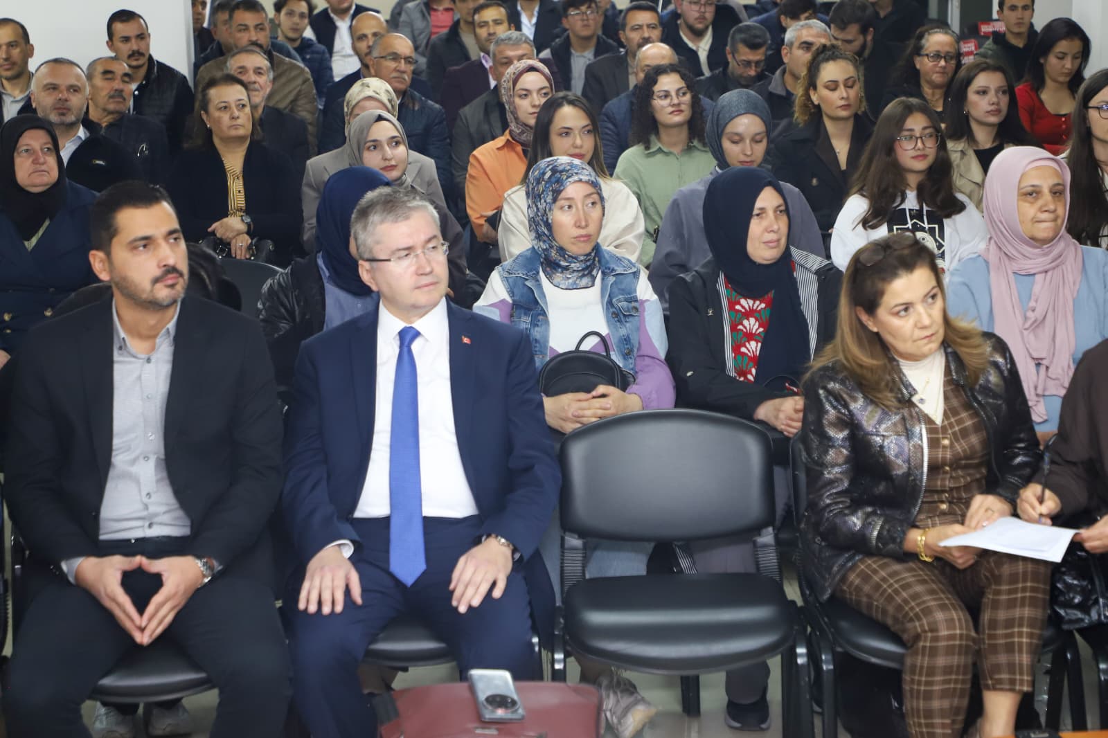 AK Parti Teşkilatına Prof. Dr. Yaman'dan Beden Dili ve Protokol Eğitimi
