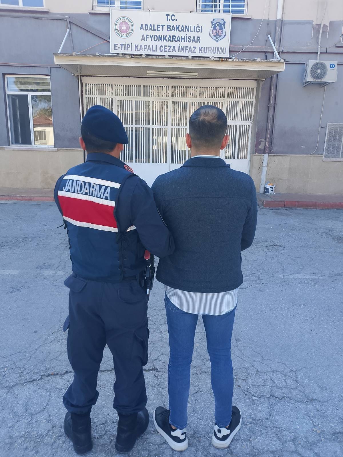 Afyonkarahisar'da Aranan 18 Şahıs Cezaevine Gönderildi