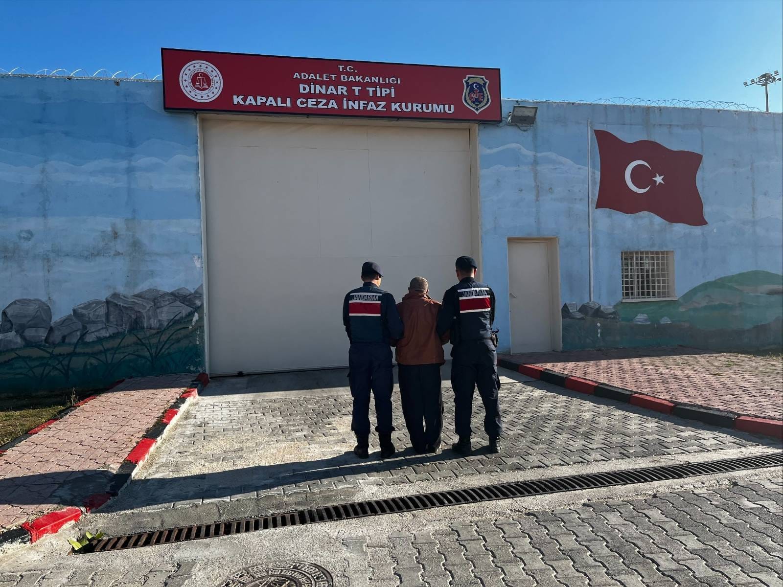 Afyonkarahisar'da Aranan 18 Şahıs Cezaevine Gönderildi