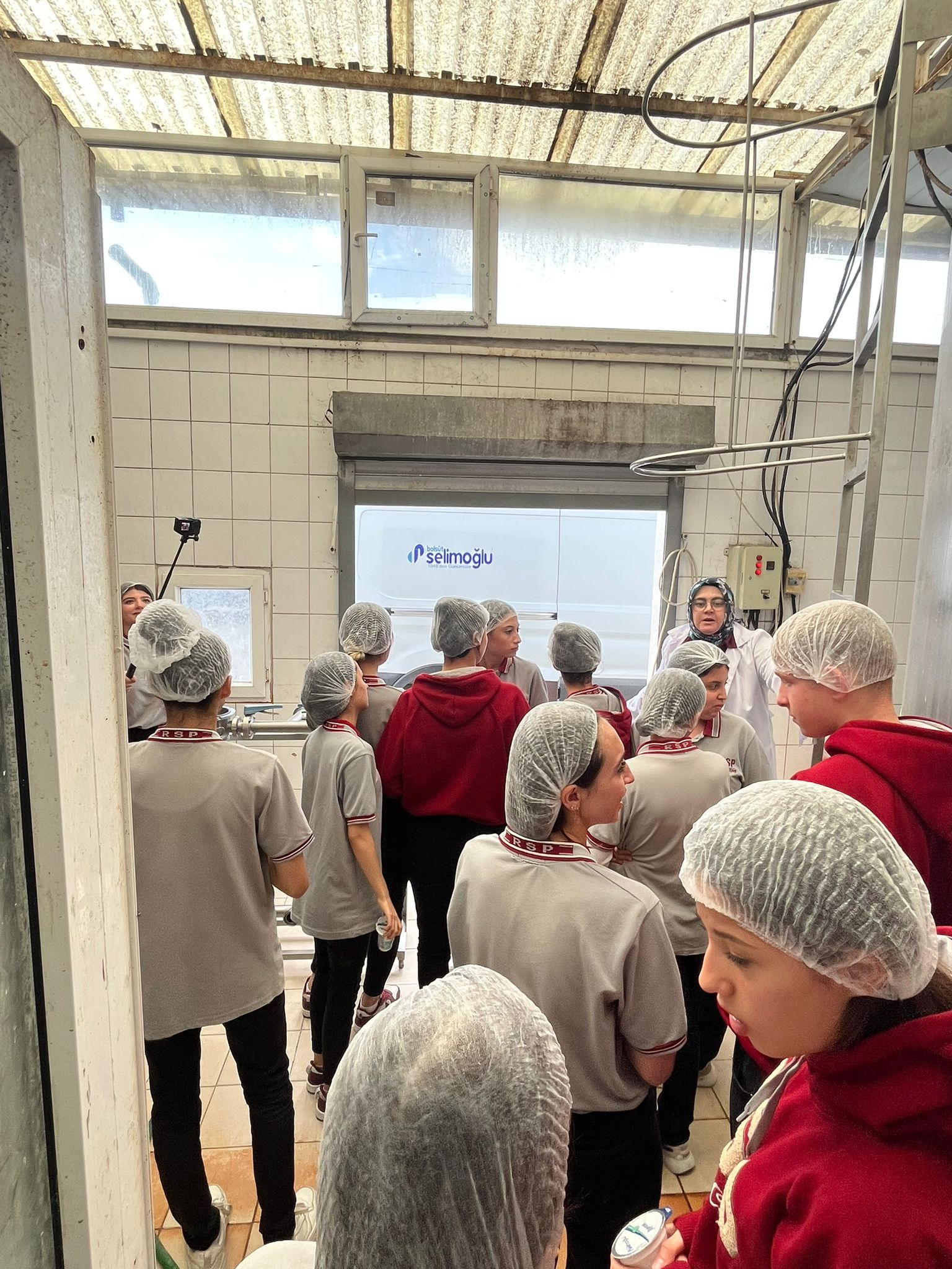 RSP Teknik Koleji Öğrencileri Bol-Süt Selimoğlu Fabrikasında Sektörle Buluştu