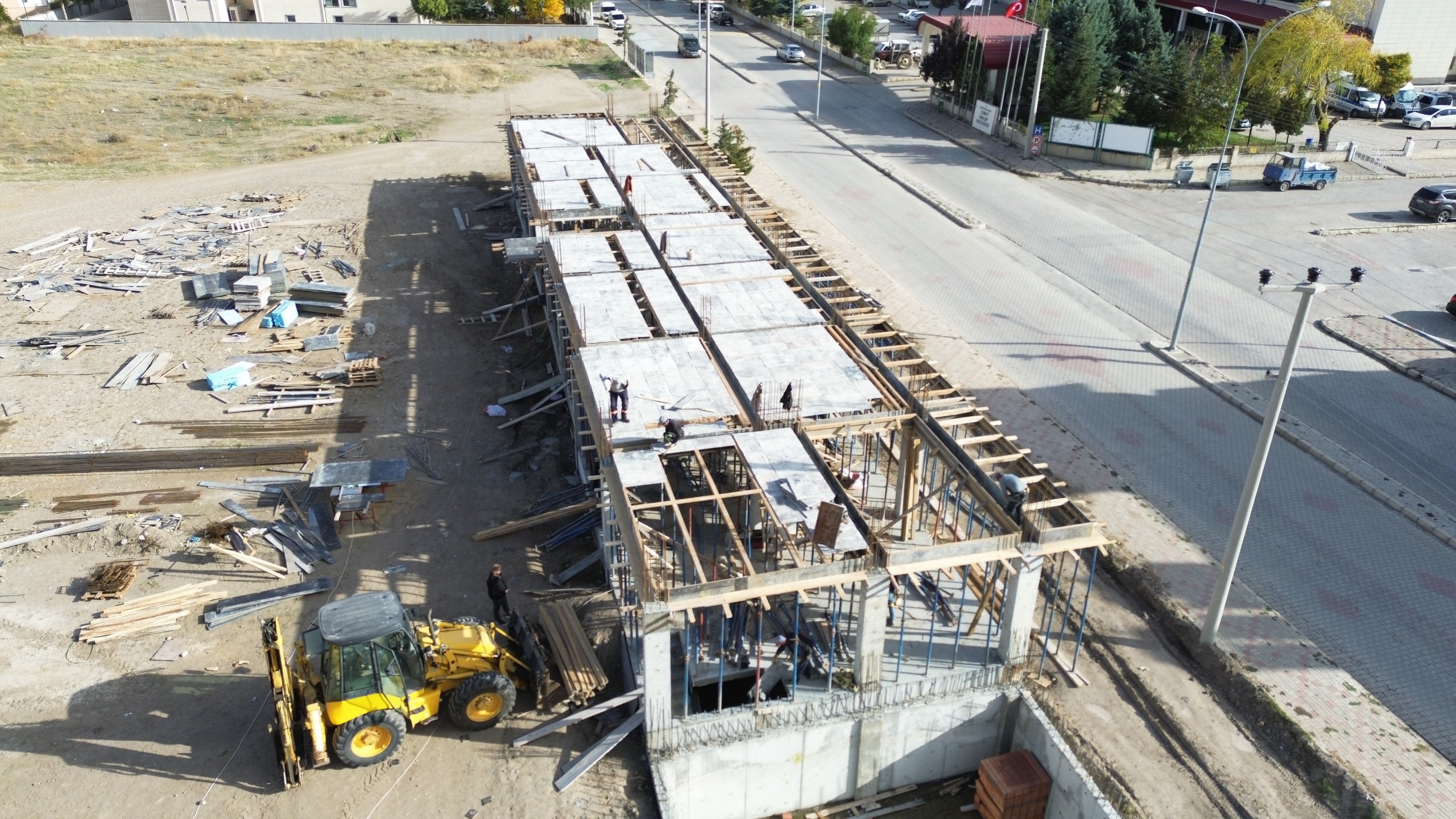 Başkan Özaşkın'ın Öncülüğünde Şuhut'a Yeni Çehre