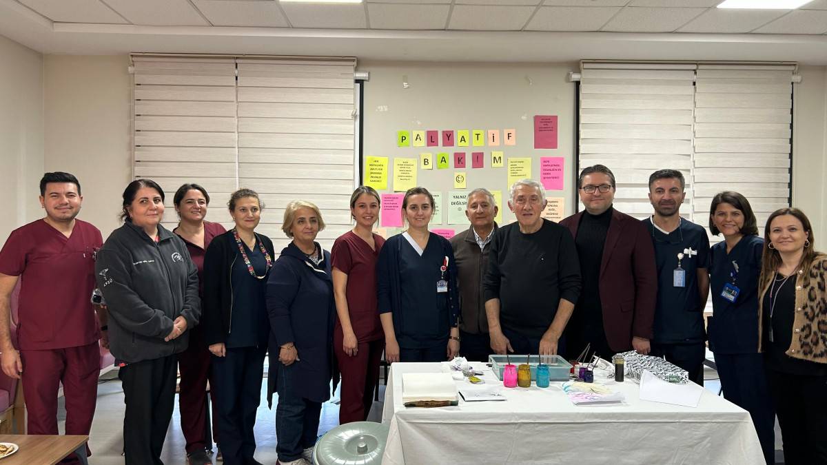 AFSÜ Hastanesi Palyatif Bakım Merkezi'nde Ebru Atölyesi Düzenlendi