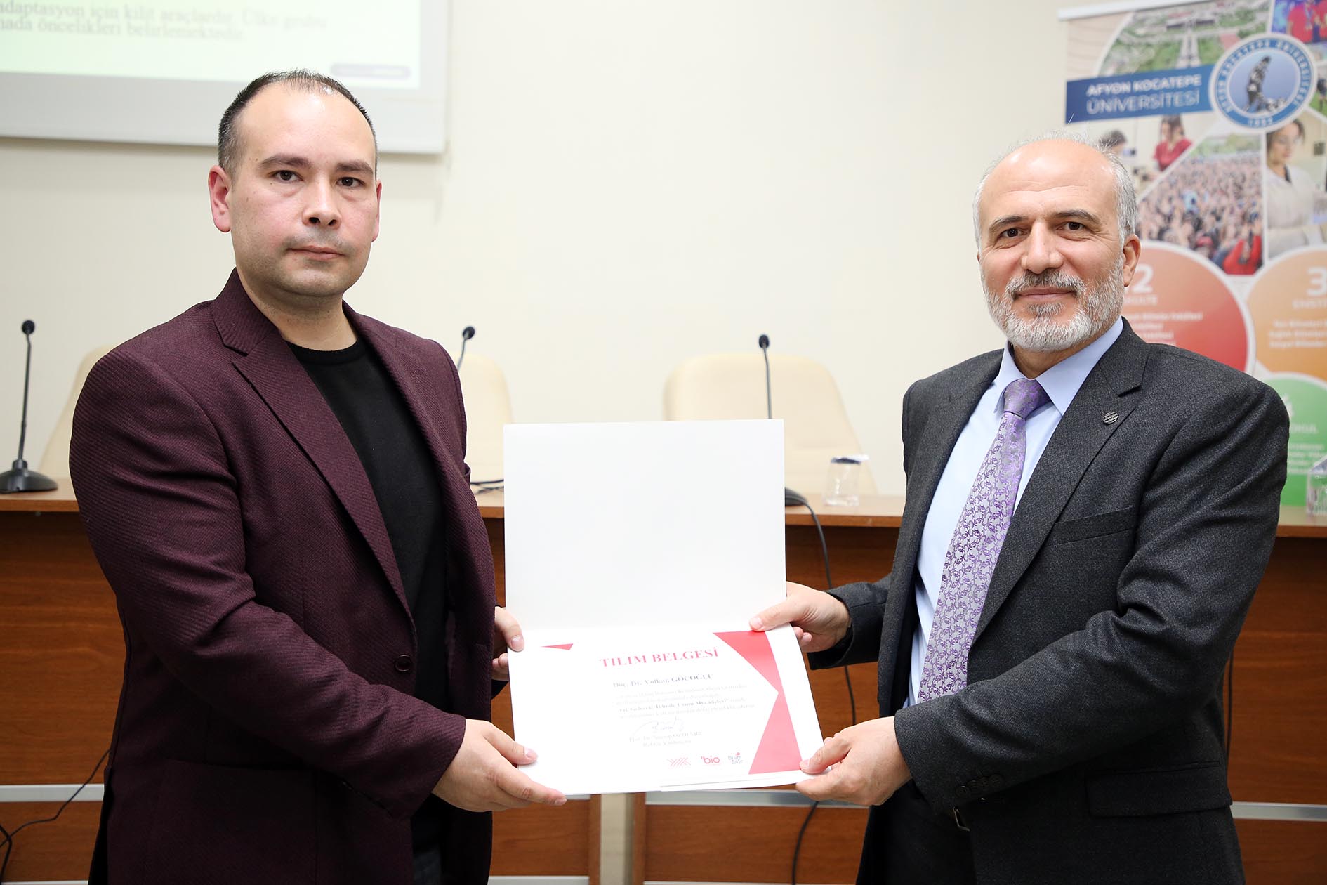 AKÜ Bilim Kafe'de "Bir Gezegen, Ortak Gelecek: İklimle Uyum Mücadelesi" Masaya Yatırıldı