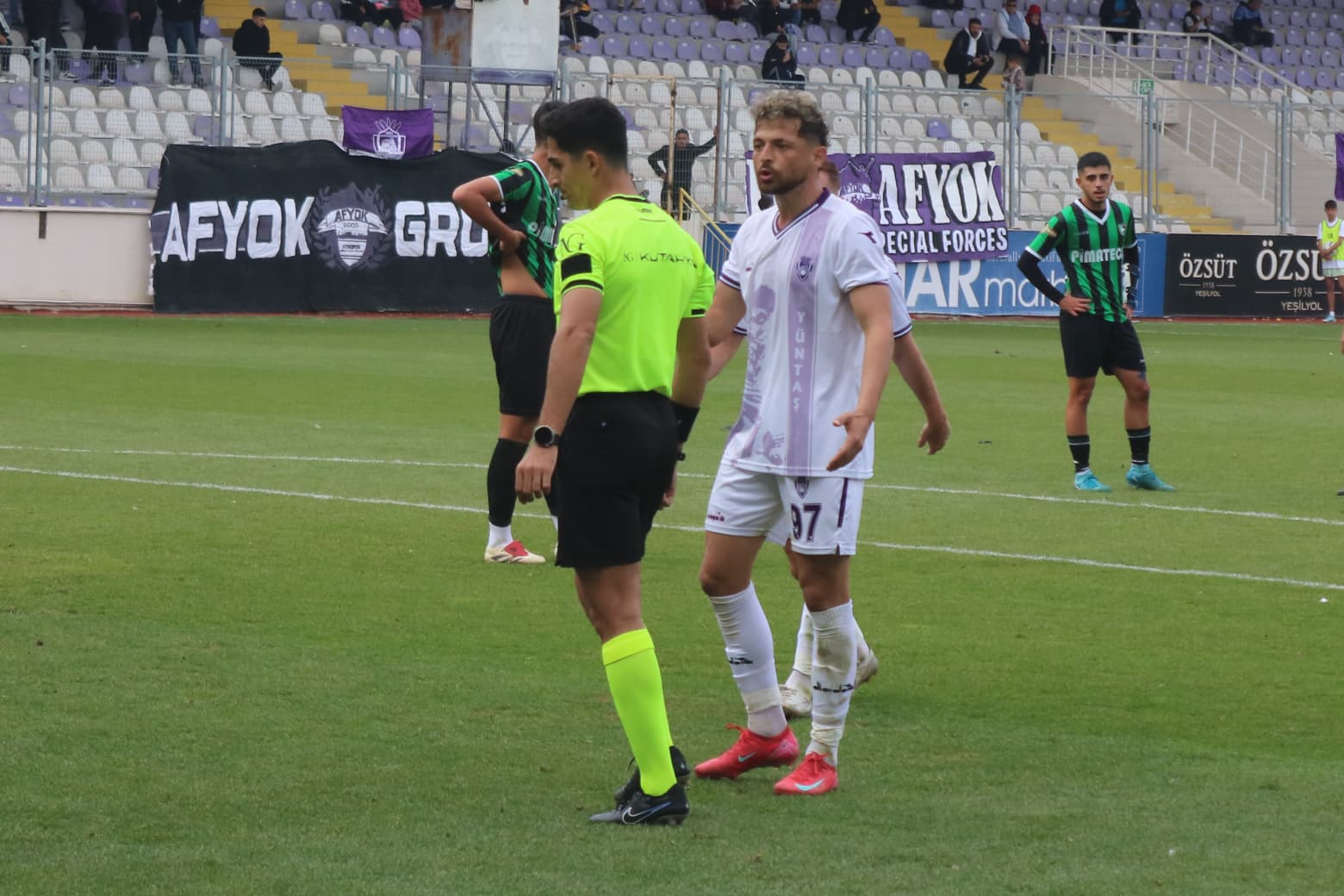1923 Afyonkarahisarspor Zorlu Mücadeleden Altın Değerinde 1 Puan Çıkardı!