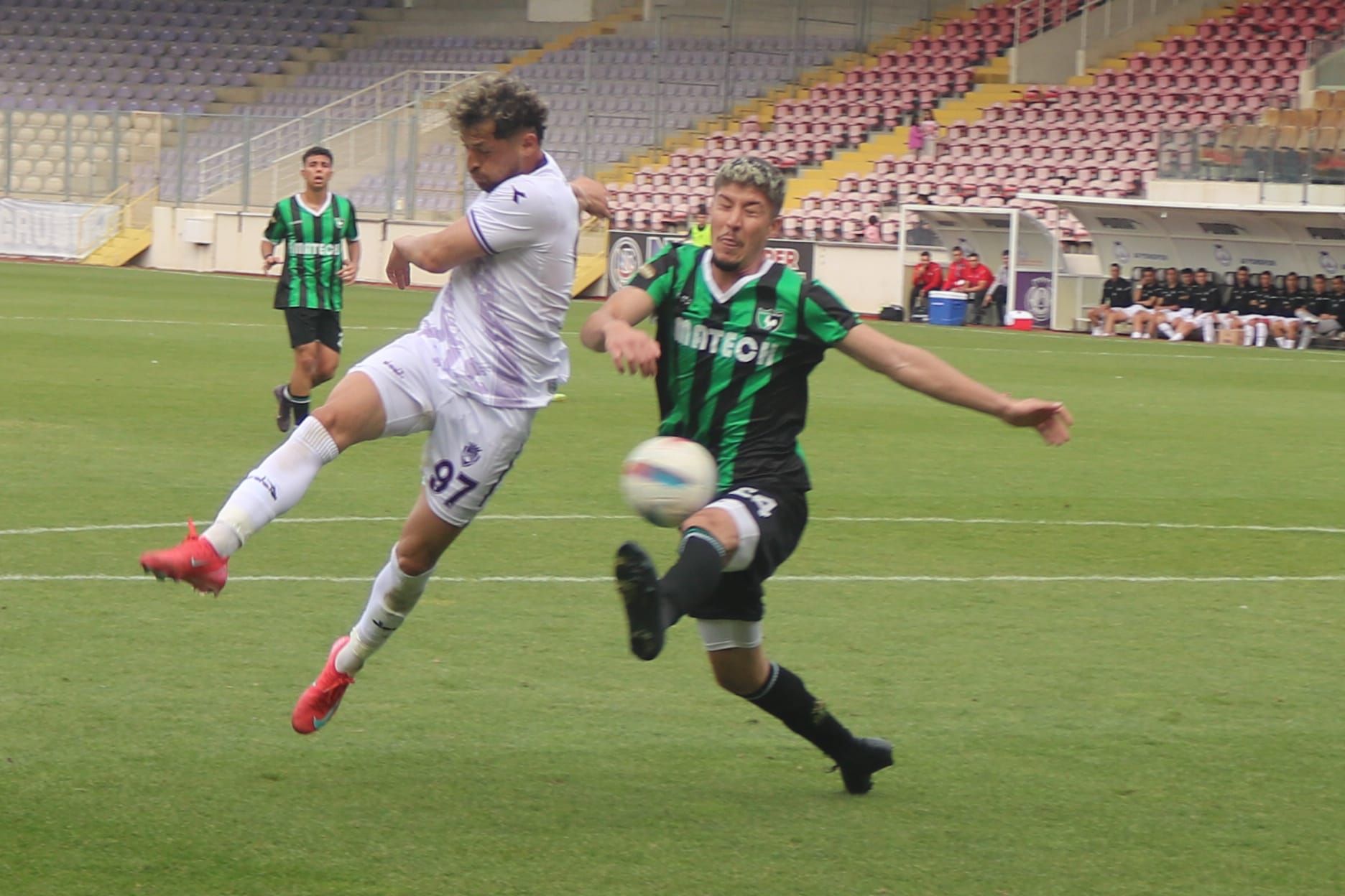 1923 Afyonkarahisarspor Zorlu Mücadeleden Altın Değerinde 1 Puan Çıkardı!