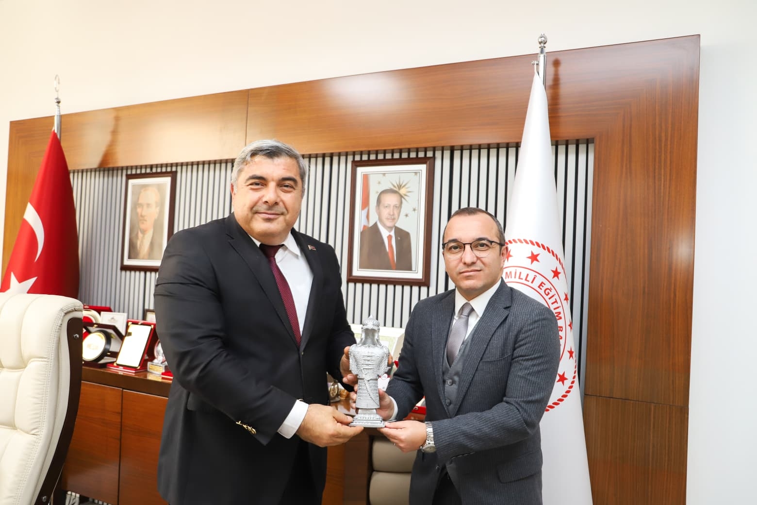 Kaymakam Yücel ve Başkan Altuntaş, Müdür Sünnetci ile Görüştü