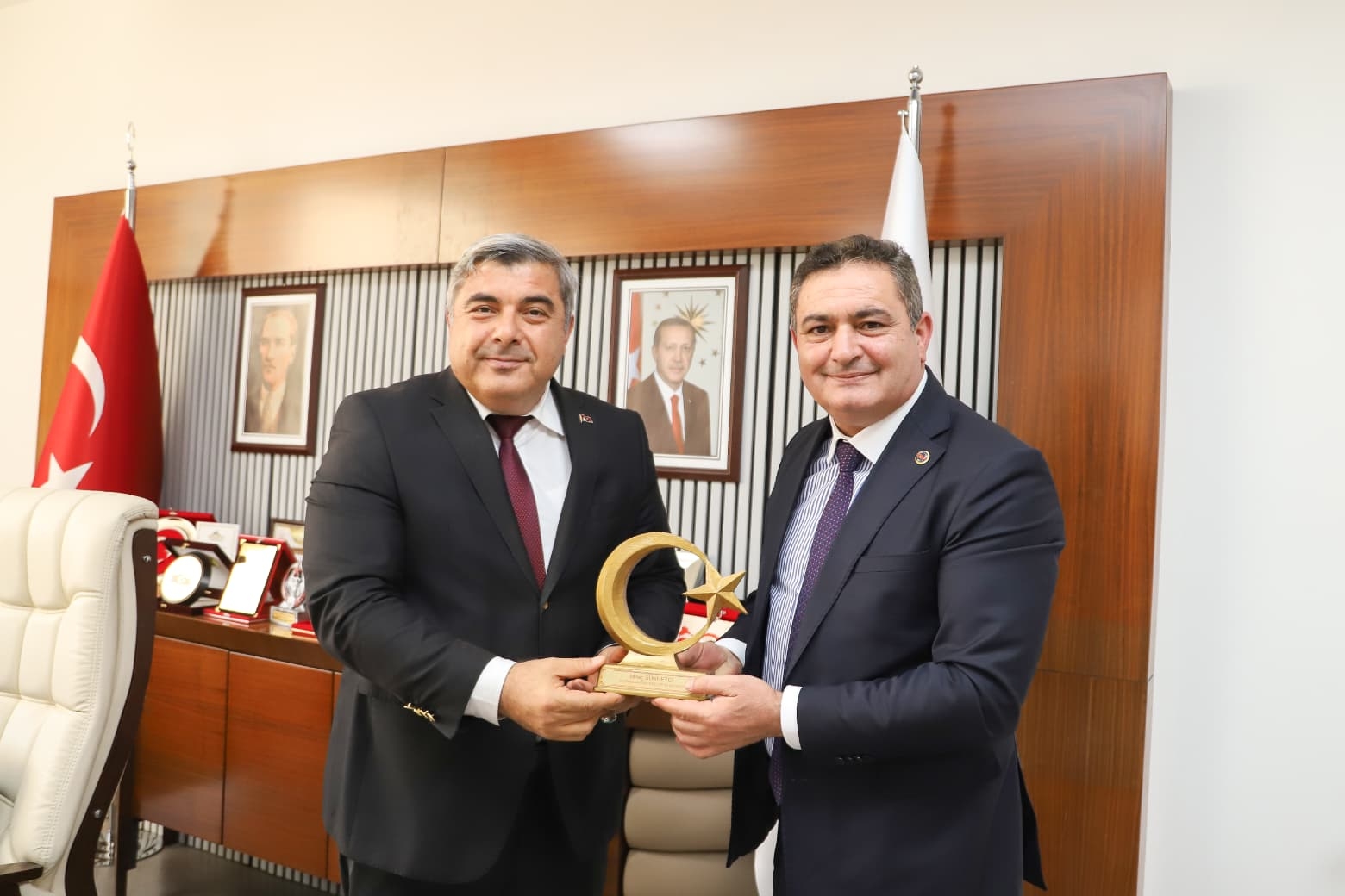 Kaymakam Yücel ve Başkan Altuntaş, Müdür Sünnetci ile Görüştü