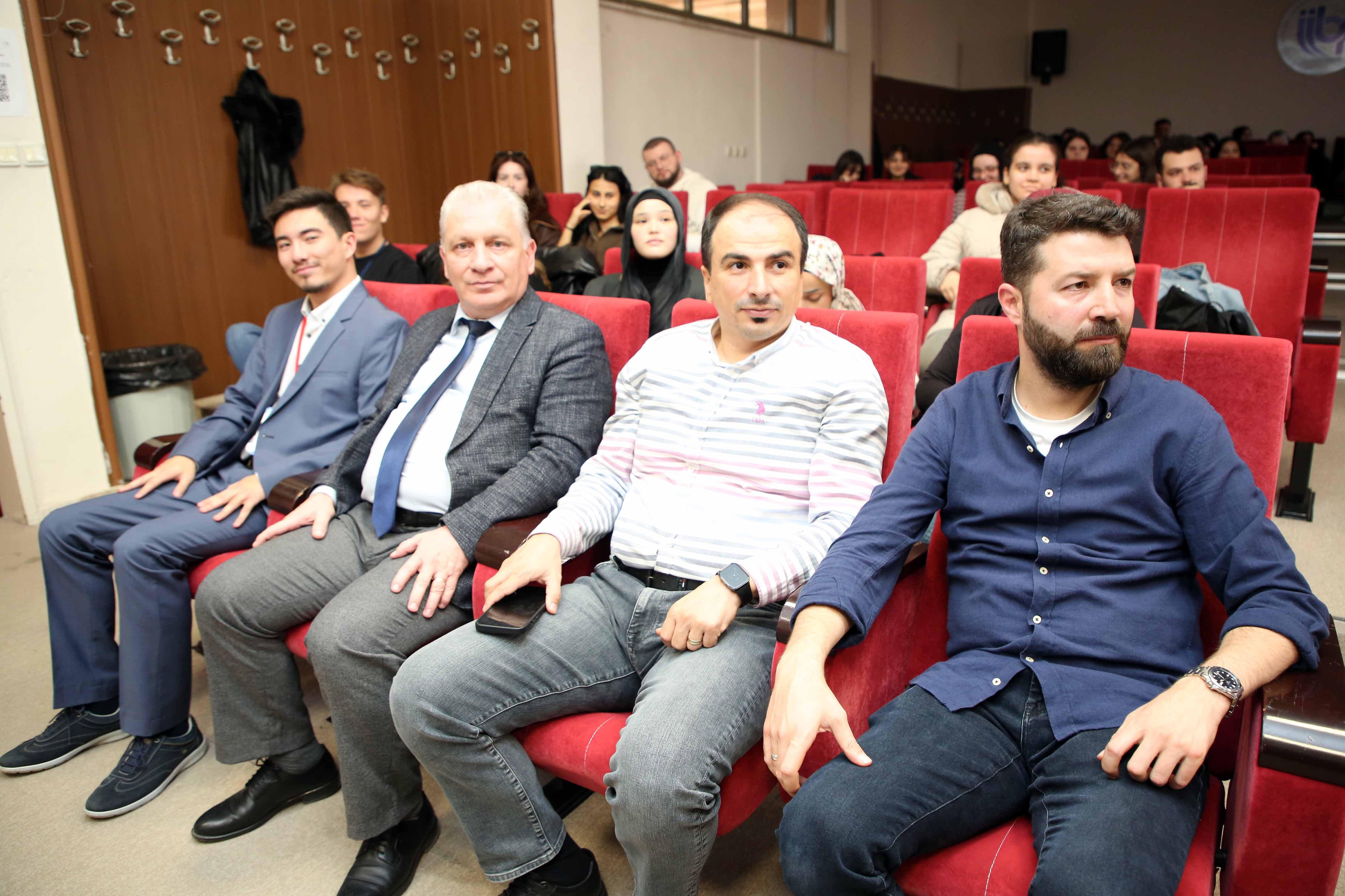 AKÜ'de "Öğrenciliğin Sosyal Girişimcilikteki Rolü" Semineri