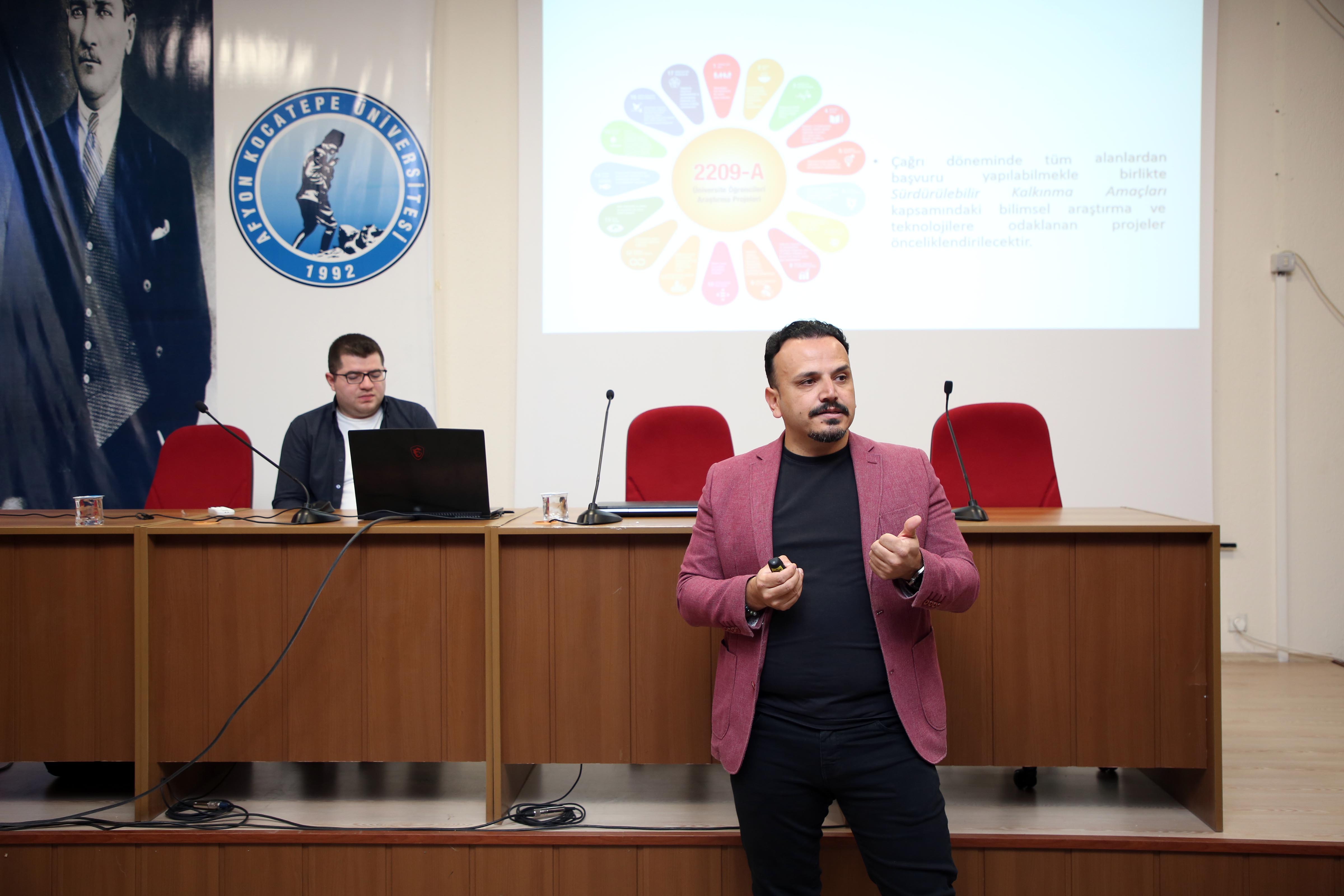 AKÜ İİBF'de Lisans Öğrencileri İçin TÜBİTAK Proje Seferberliği