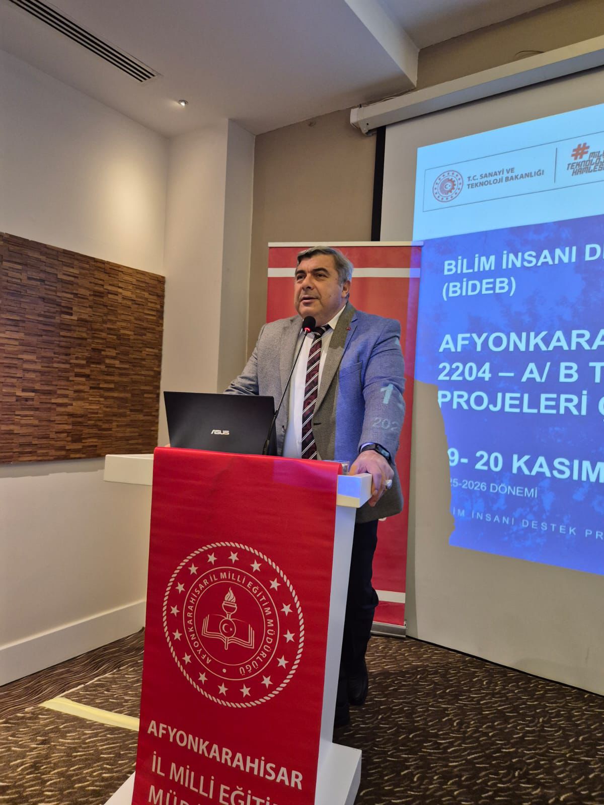 TÜBİTAK 2204 Proje Çalıştayı Afyonkarahisar'da Başladı