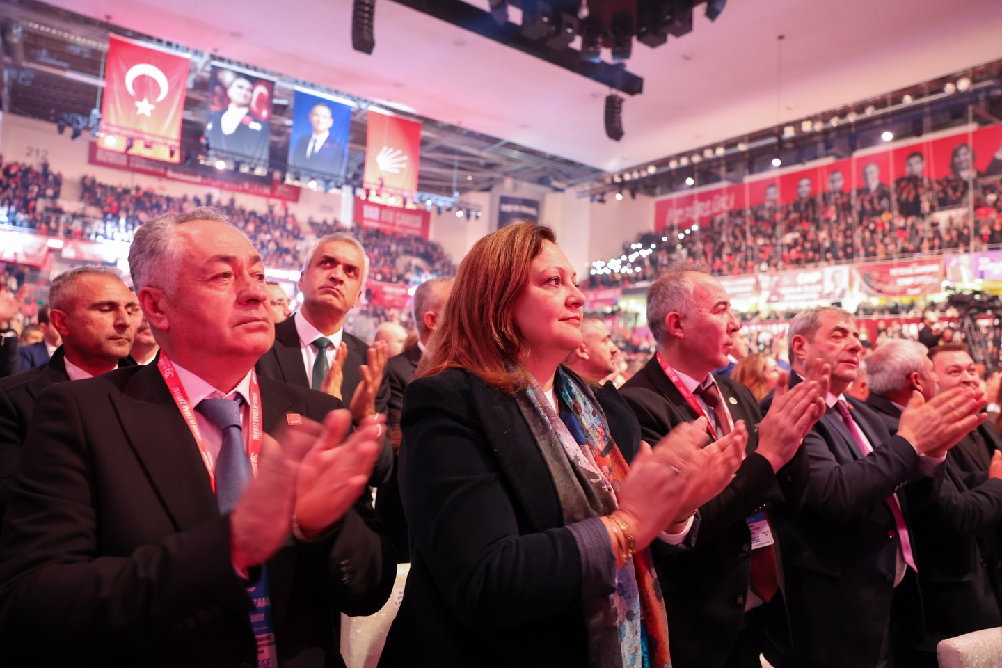 Başkan Köksal, CHP Kurultayı'na Katıldı: Genel Başkan Özgür Özel'i Tebrik Etti