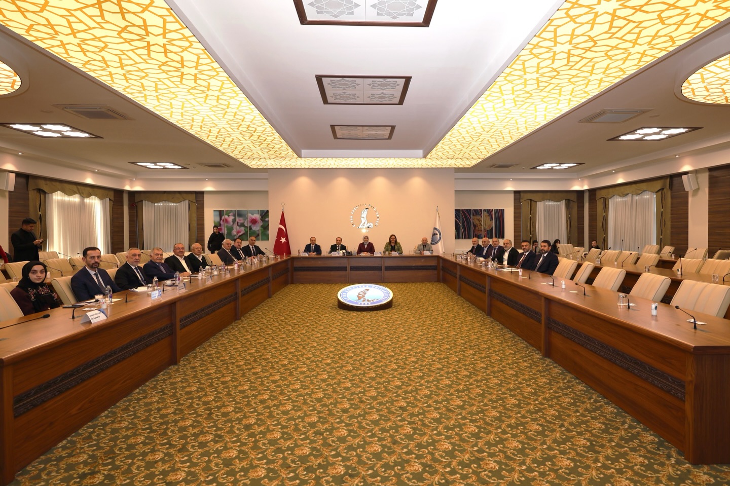 AKÜ Danışma Kurulu Toplantısı Vali Yiğitbaşı Başkanlığında Gerçekleştirildi