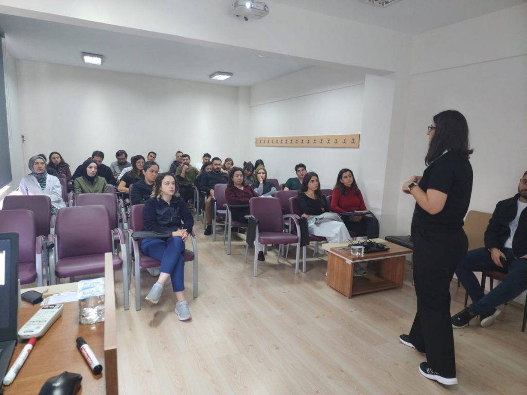 AFSÜ Diş Hastanesi Personeli Sertifikalı İSG Eğitimi Aldı