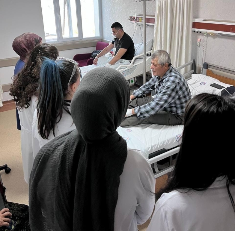 AFSÜ’de “Her Nefes Hayattır” Etkinliği: KOAH’a Karşı Farkındalık ve Moral Desteği