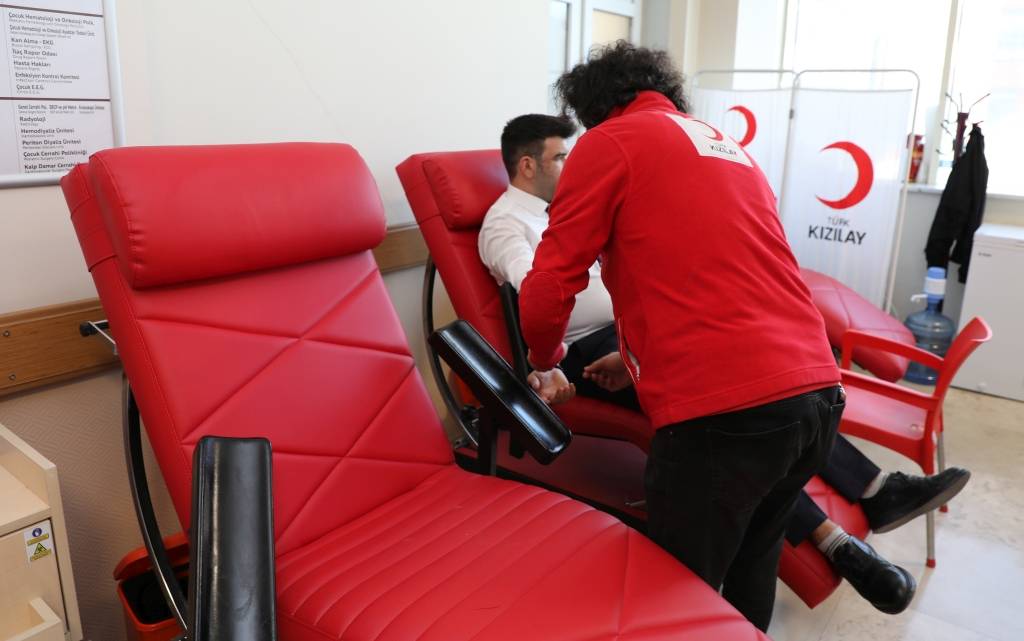 AFSÜ’de Kan Bağışı Noktası Hizmete Açıldı