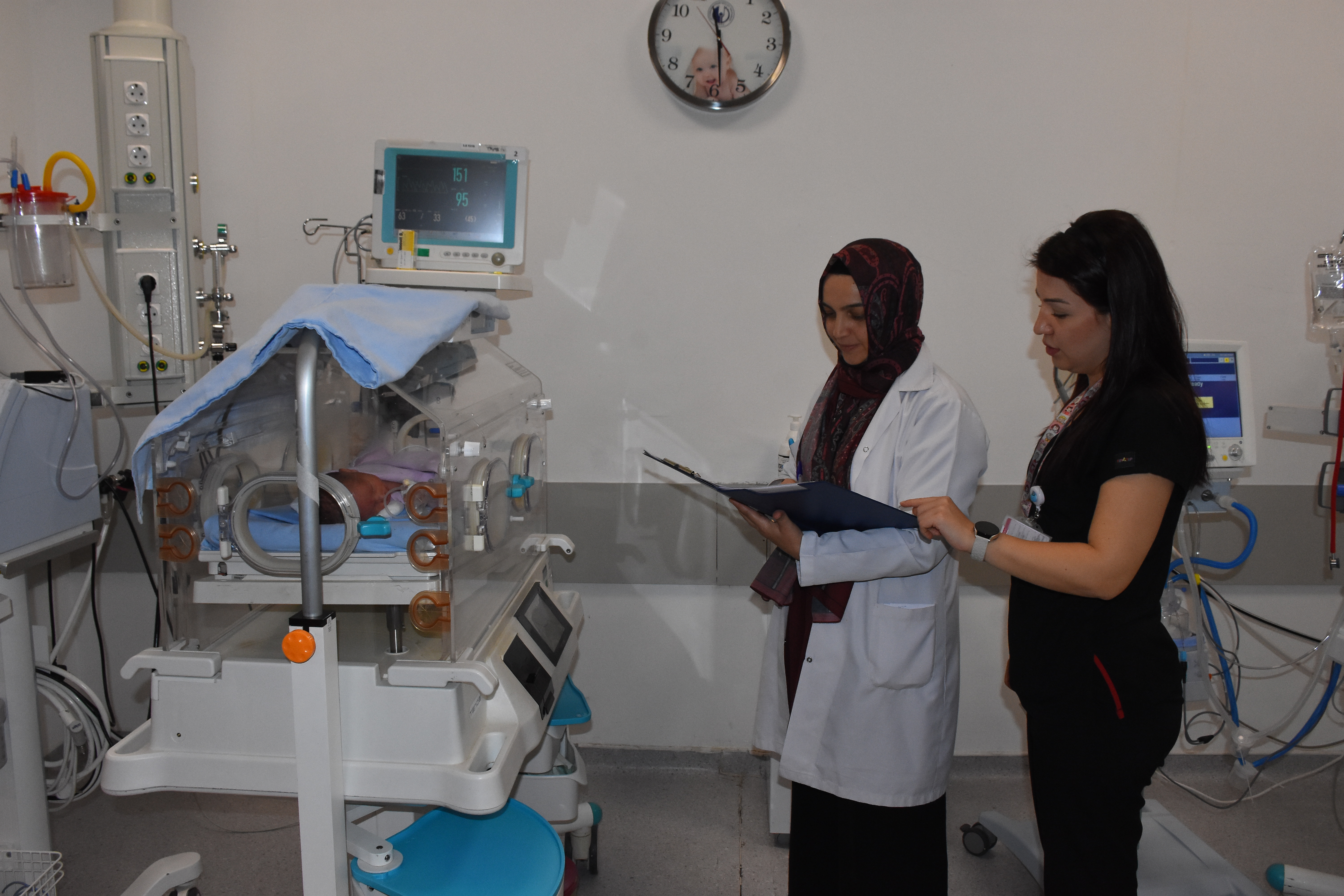 Afyonkarahisar Devlet Hastanesi Prematüre Ünitesi, Minik Hayatlara Umut Oluyor