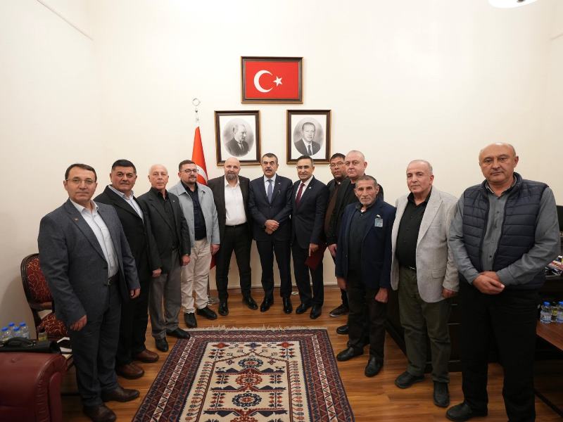 AK Parti Milletvekilleri’nden Bakan Tekin’e Ziyaret