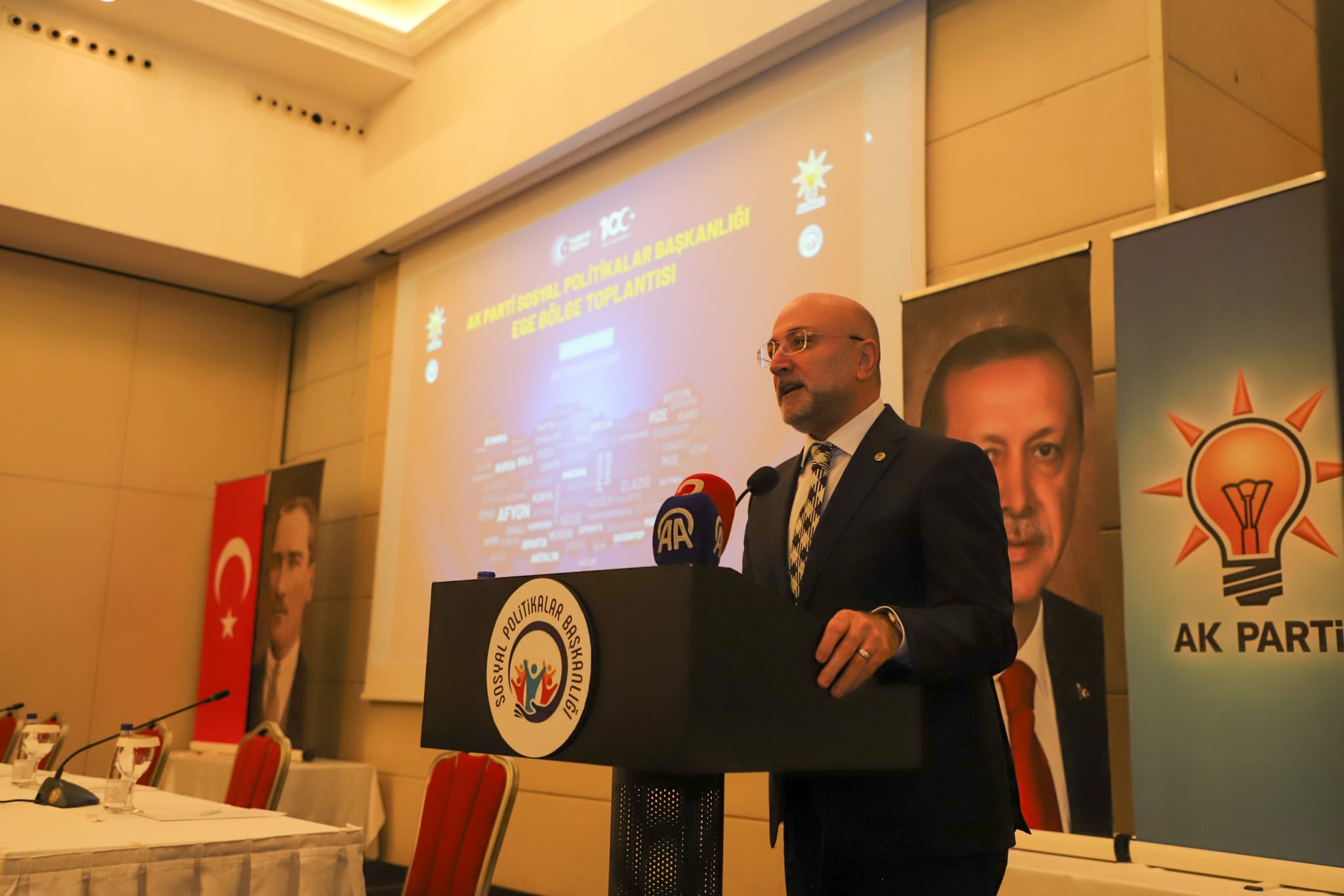 AK Parti’nin Ege Buluşması Afyon’da Gerçekleşti