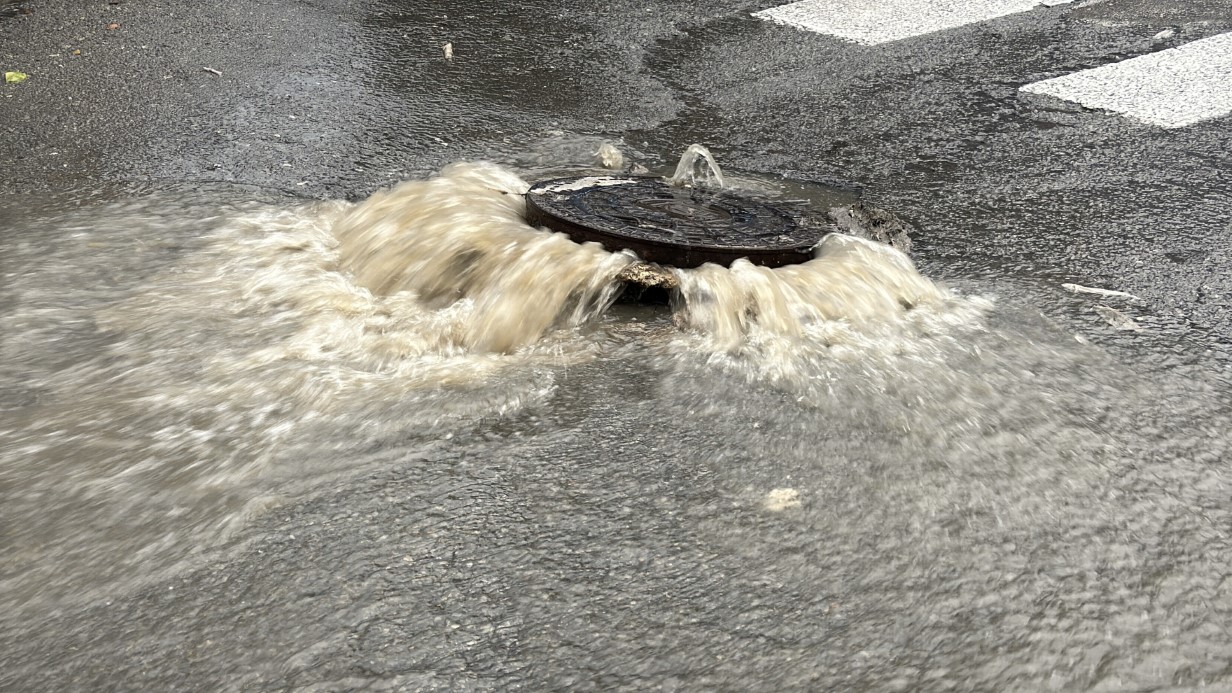 Bodrum’u Sağanak Yağış Vurdu: Evler Sular Altında Kaldı