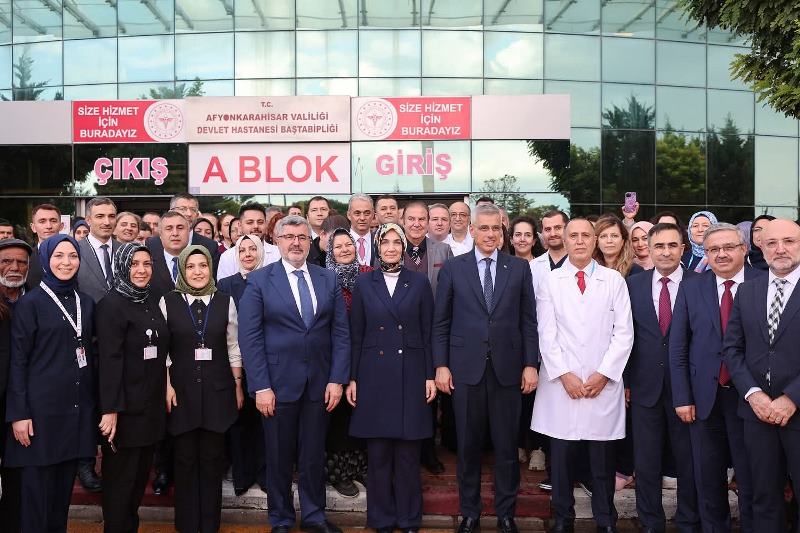 Bakan Memişoğlu, Devlet Hastanesinde İncelemelerde Bulundu