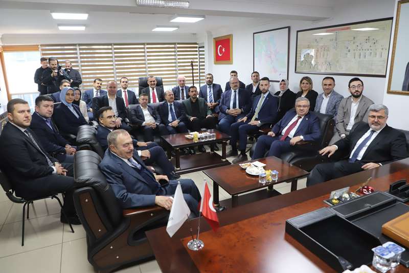 Bakan Tunç Ak Parti Afyon Teşkilatı'yla Bir Araya Geldi