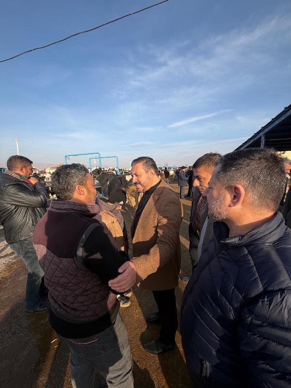 Başkan Üzeyir Aladağ’dan Çayırbağ Hayvan Pazarı’na Yakın Takip!