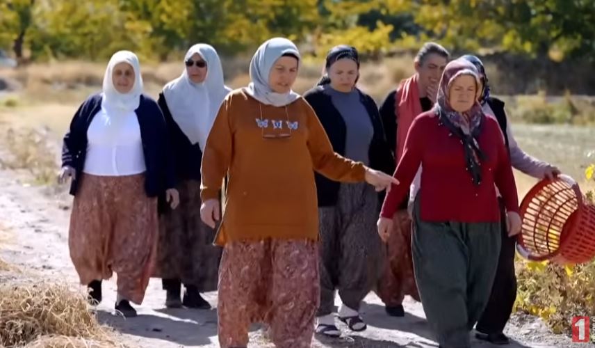 Afyonlu Kadınların Keçe Sanatı TRT 1’de Türkiye’ye Tanıtıldı
