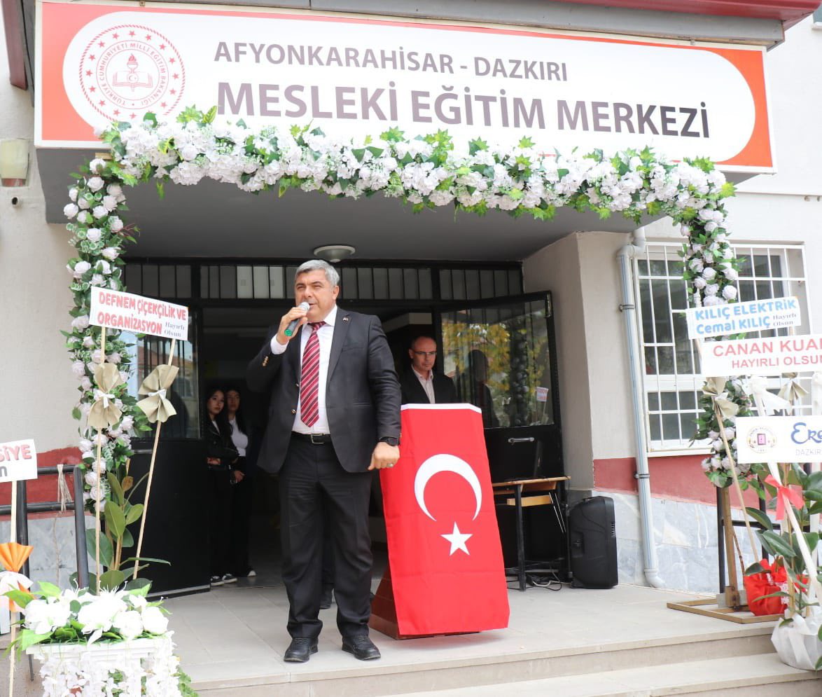 Dazkırı’da Mesleki Eğitim Merkezi Hizmete Açıldı