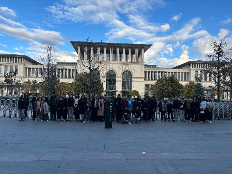 Emirdağ Belediyesi Gençlik Merkezi Öğrencileri Ankara Gezisinde