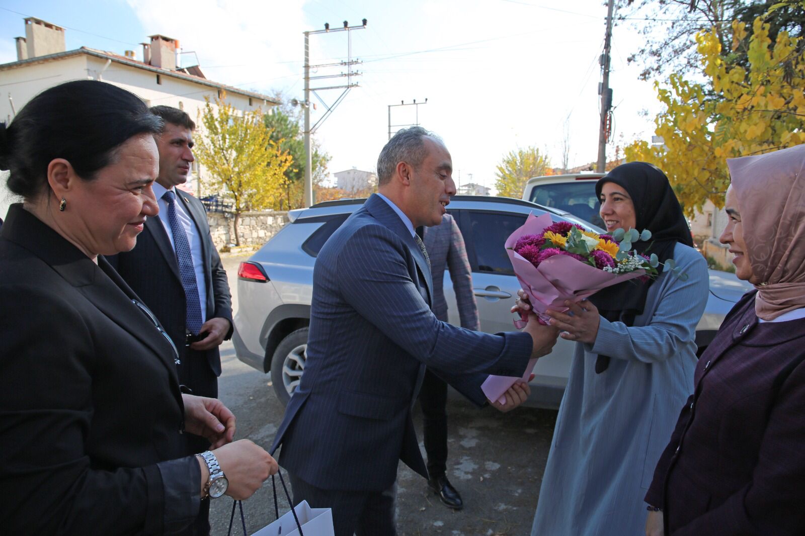 Emniyet Müdürü Erol’dan Şehit Eşine Öğretmenler Günü Ziyareti