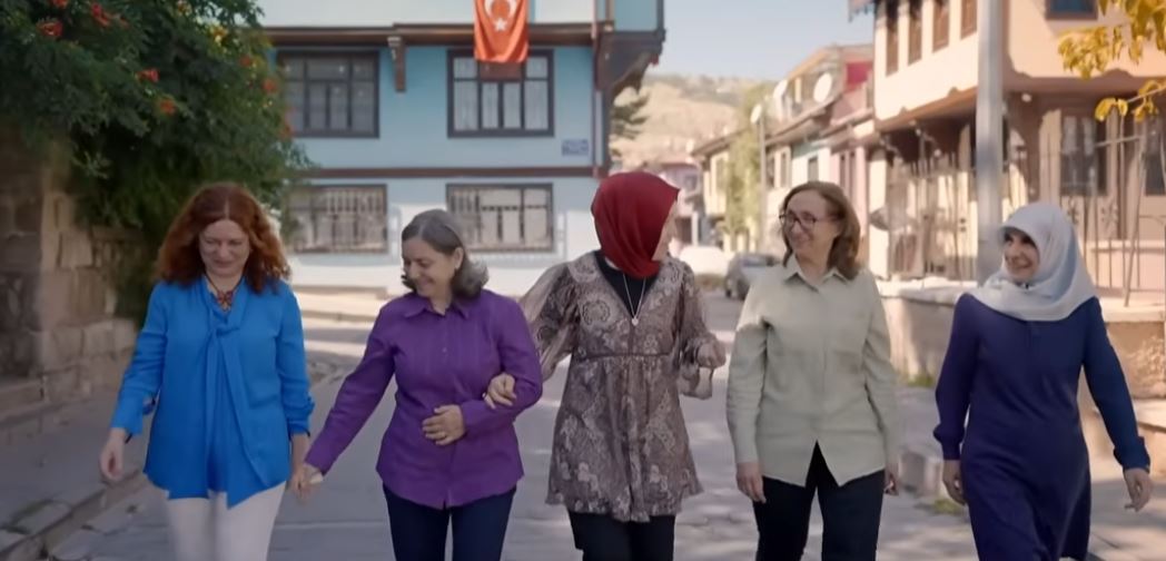 Afyonlu Kadınların Keçe Sanatı TRT 1’de Türkiye’ye Tanıtıldı