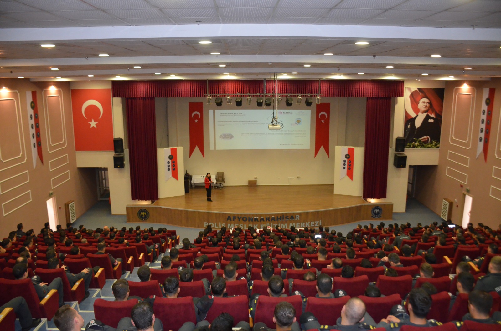 Afyonkarahisar Nüfus Müdürlüğü'nden Yoğun Mesai