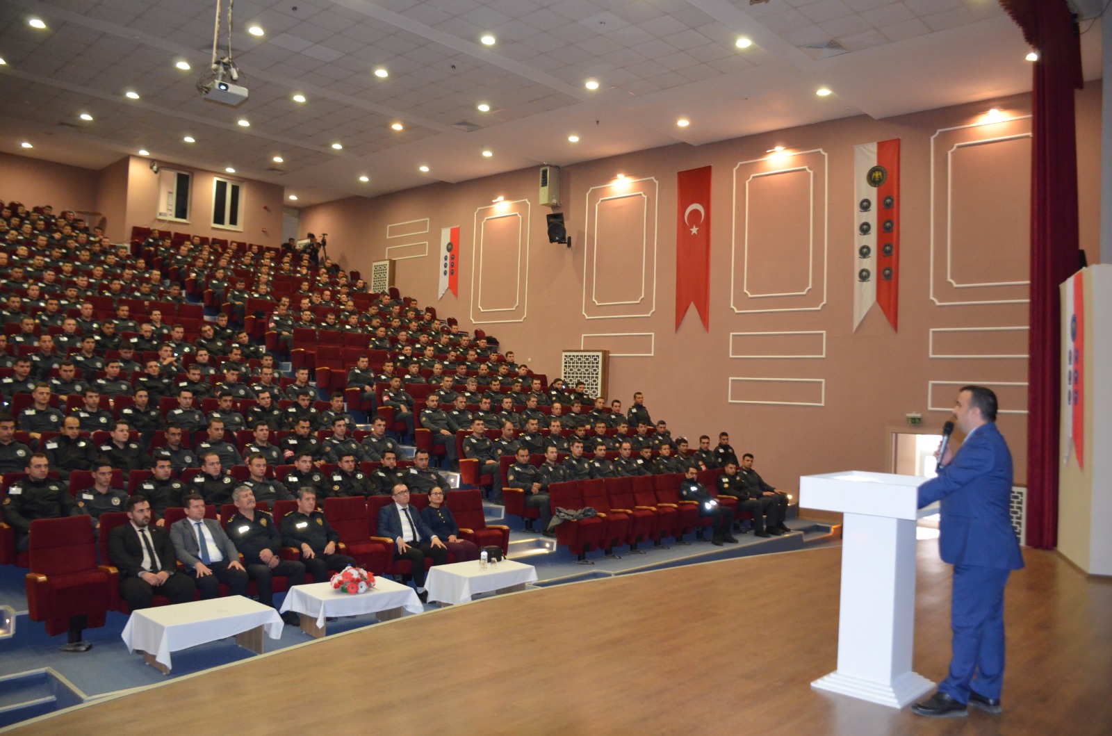 Afyonkarahisar Nüfus Müdürlüğü'nden Yoğun Mesai