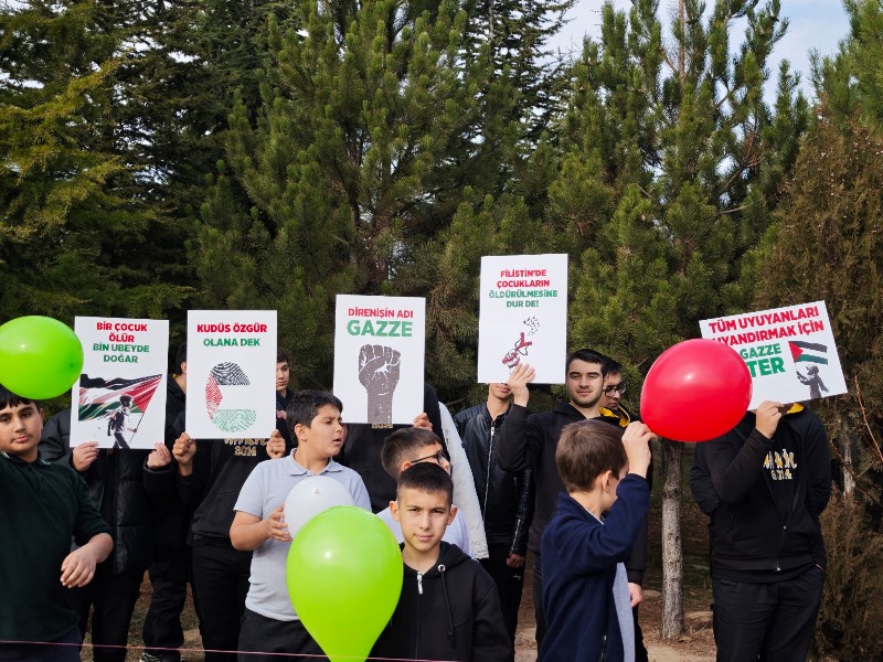 “Gazze İçin Fidanlar Toprakla Buluştu”