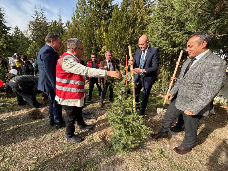 “Gazze İçin Fidanlar Toprakla Buluştu”