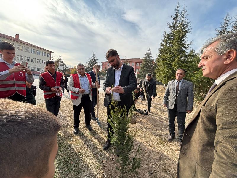 “Gazze İçin Fidanlar Toprakla Buluştu”