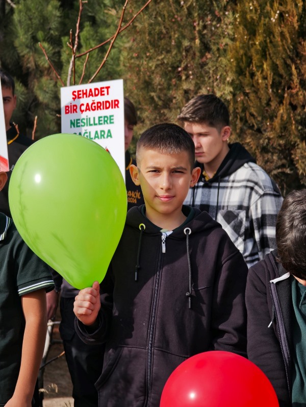 “Gazze İçin Fidanlar Toprakla Buluştu”