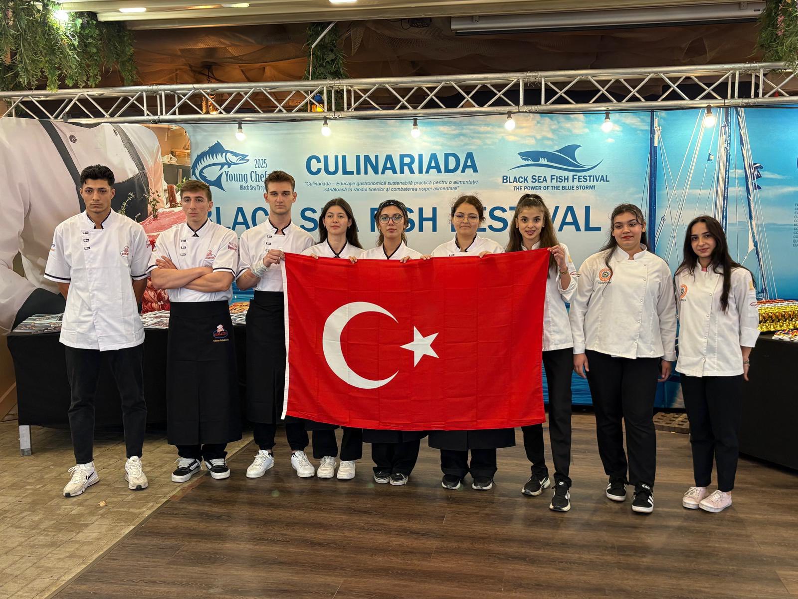 Genç Şeflerden Uluslararası Zafer: Madalyalarla Yurda Döndüler