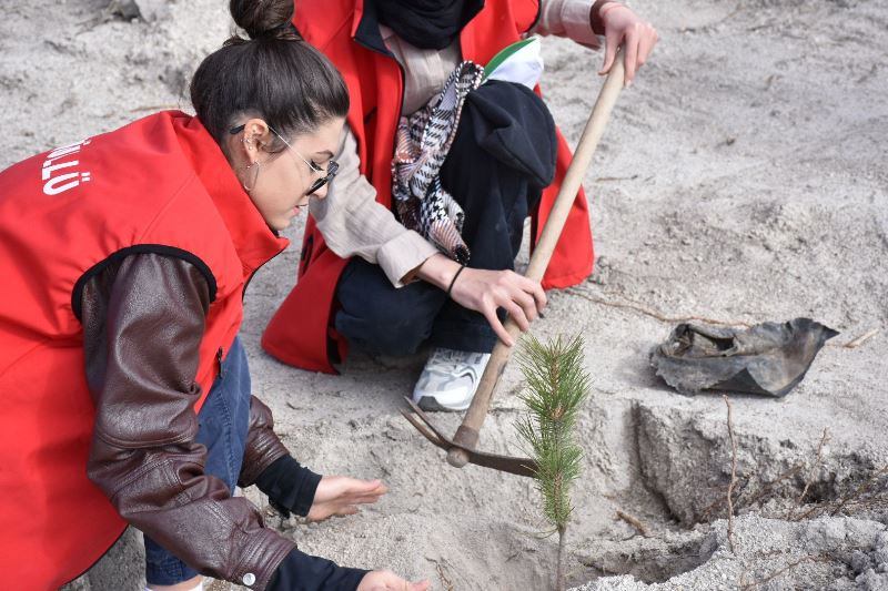 GSB Afyonkarahisar Ailesinden Anlamlı Fidan Dikimi