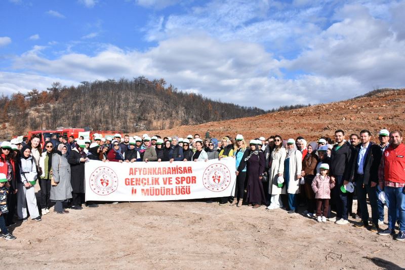 GSB Afyonkarahisar Ailesinden Anlamlı Fidan Dikimi